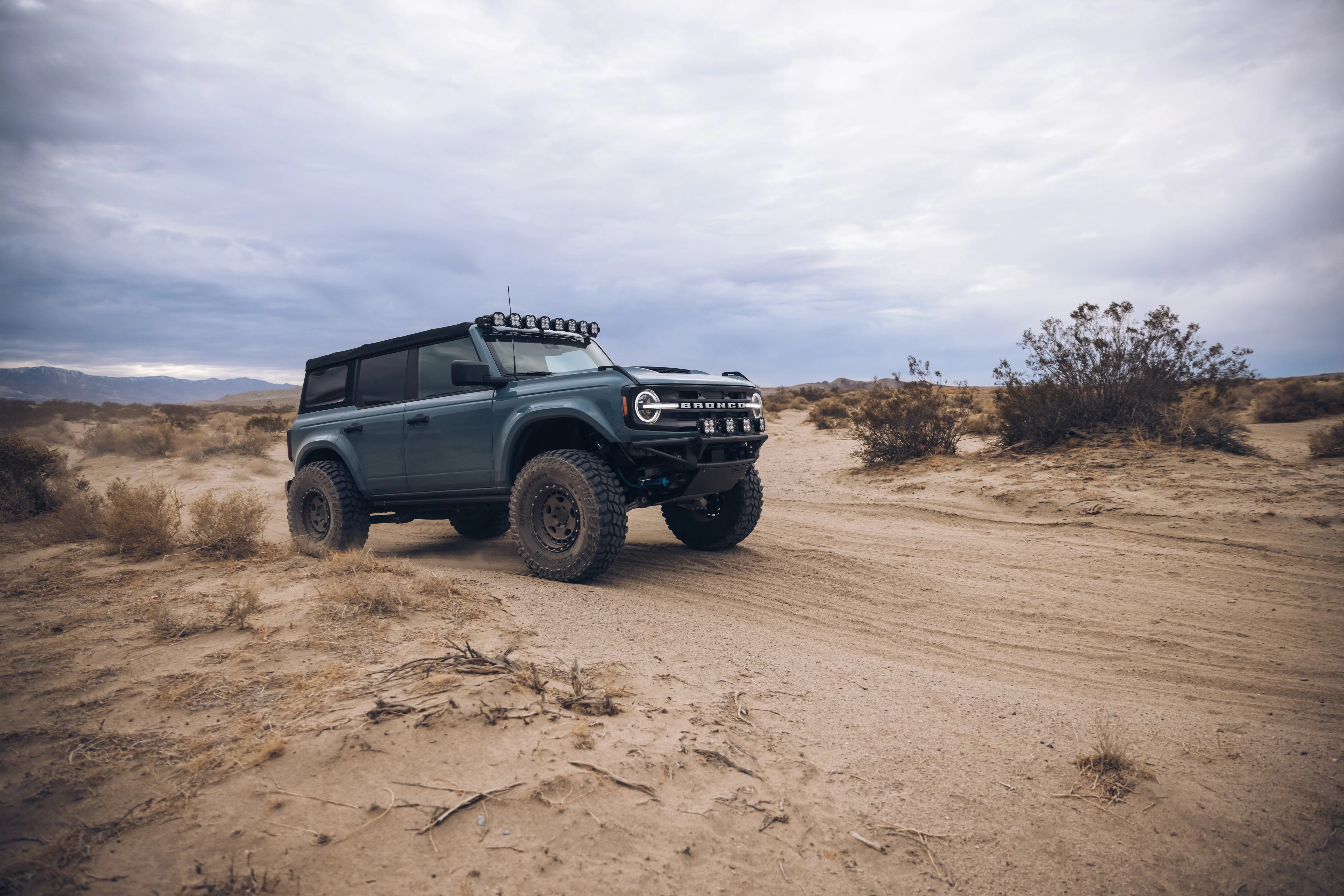 ADV Fiberglass 2021 Ford - Image 12