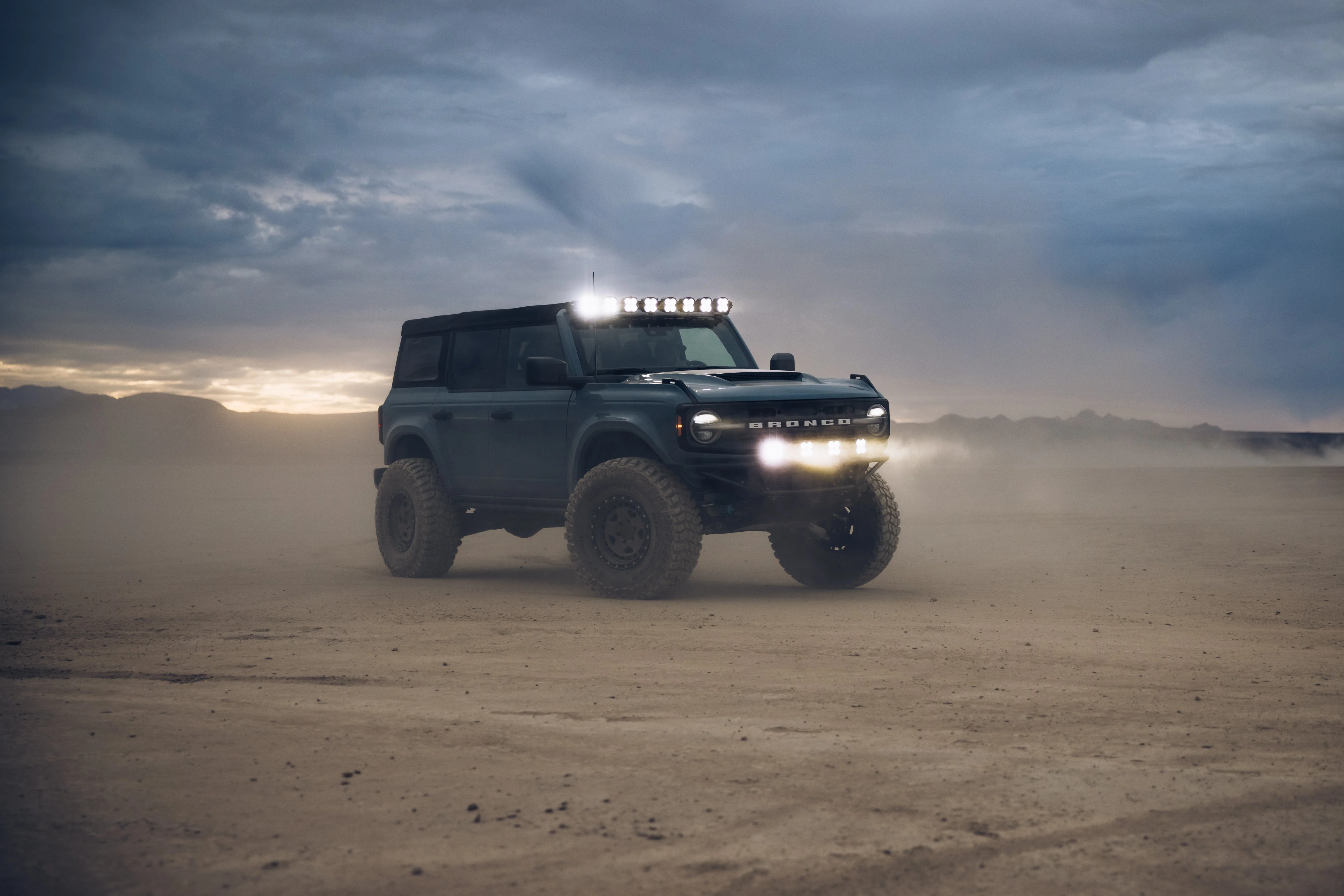 ADV Fiberglass 2021 Ford - Image 39