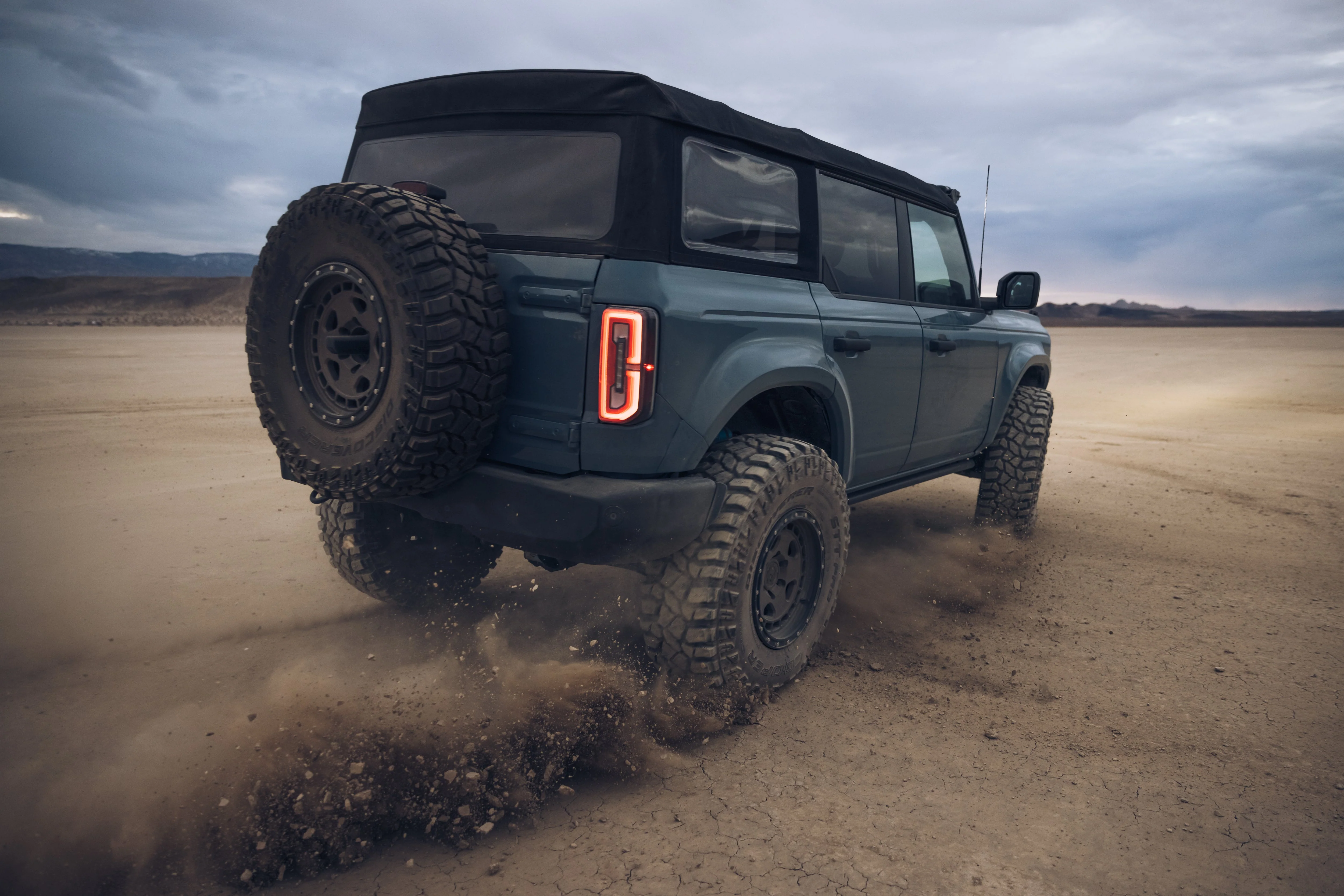 ADV Fiberglass 2021 Ford - Image 9