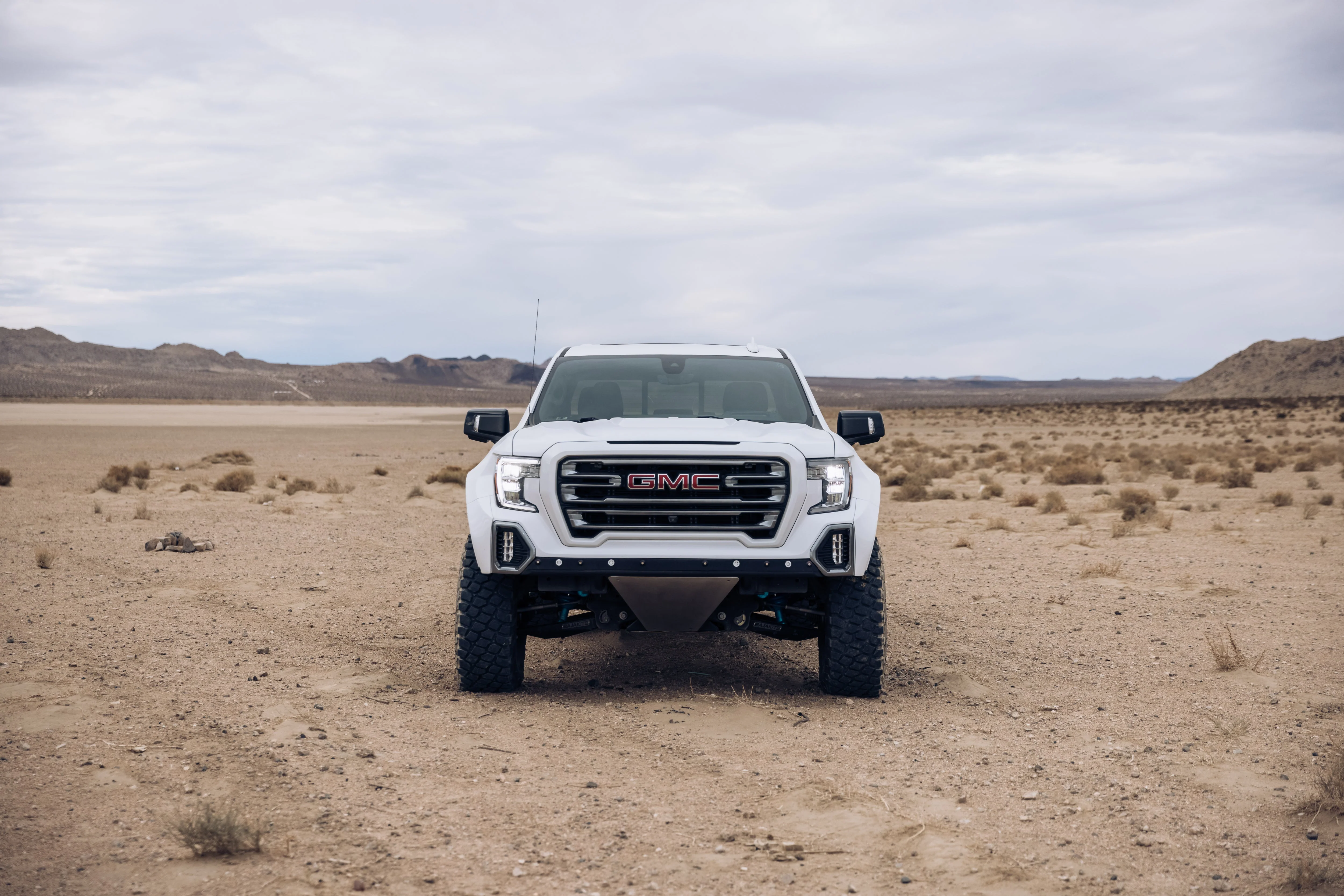 Eric Hardin's 2019 GMC Sierra - Image 8