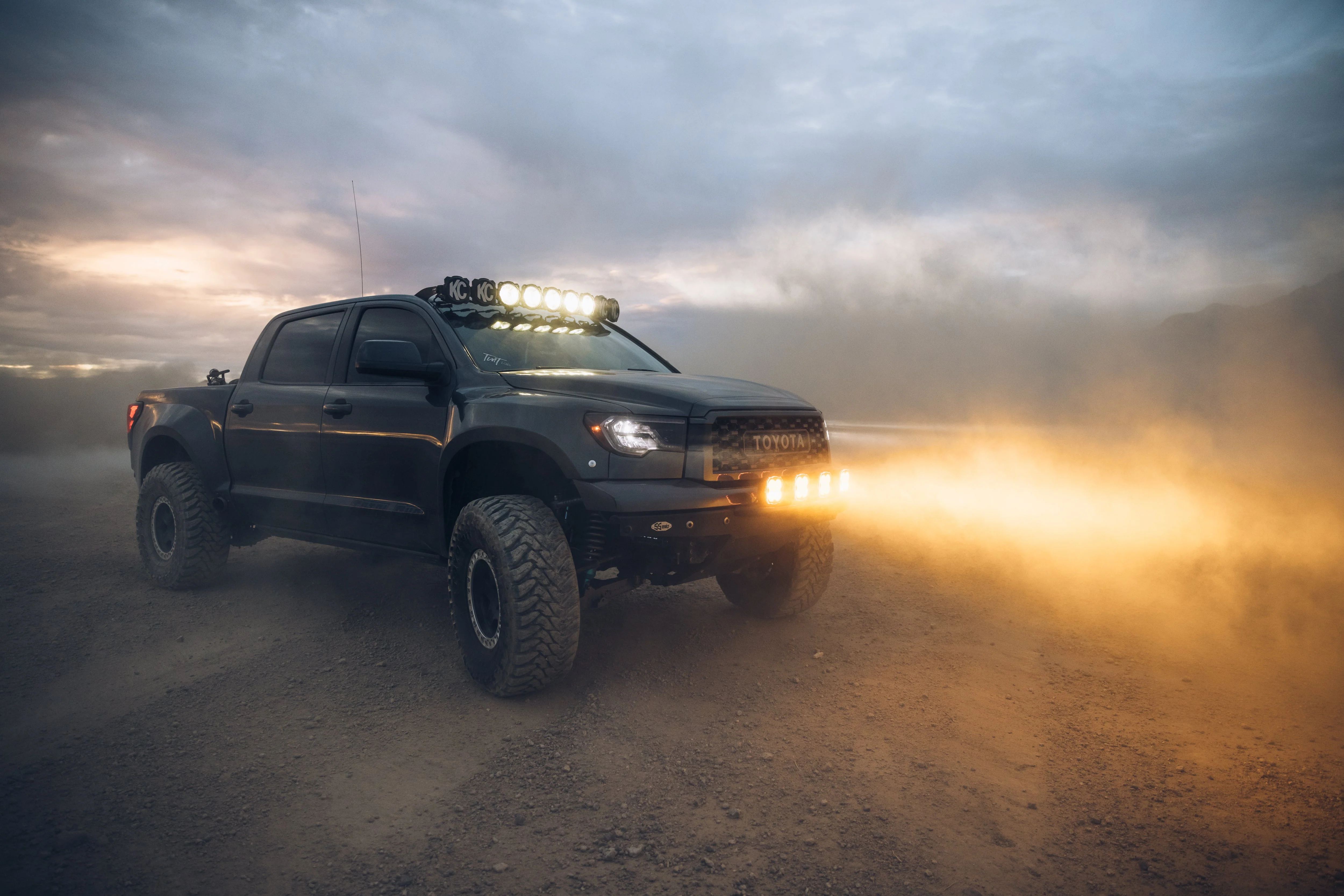 Ryan Beez's 2012 Toyota Tundra - Image 13